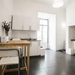 Outsite Coliving Lisbon - Cais Do Sodre